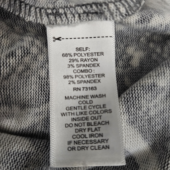 Cable & Gauge Black and White Snake Print Cowl Neck Turtleneck Sweater - Picture 14 of 14